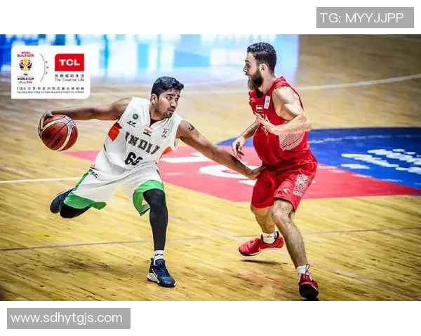 季后赛激战回顾 全场精彩瞬间与高光时刻汇聚 季后赛激战回顾 全场精彩瞬间与高光时刻汇聚